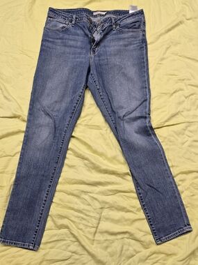 Levi's 721 Women's Skinny Mid-Blue Stretch Jeans